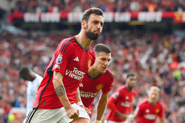 Kết quả MU 3-2 Nottingham Forest: Quỷ đỏ xuất sắc ngược dòng